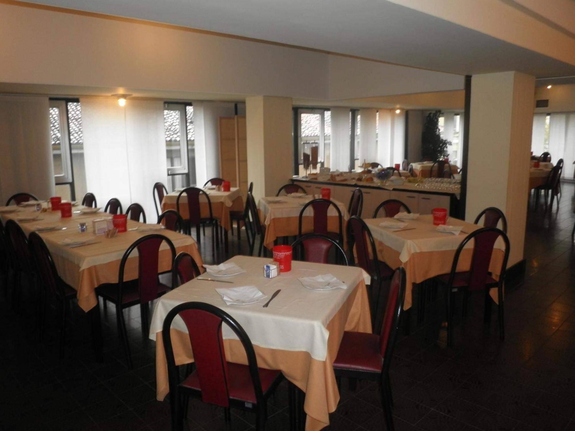 Hotel Selide Десио Екстериор снимка